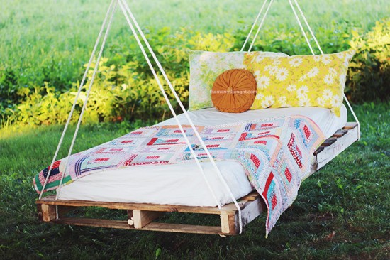 Pallet-Swing-Bed-The-Merrythought3