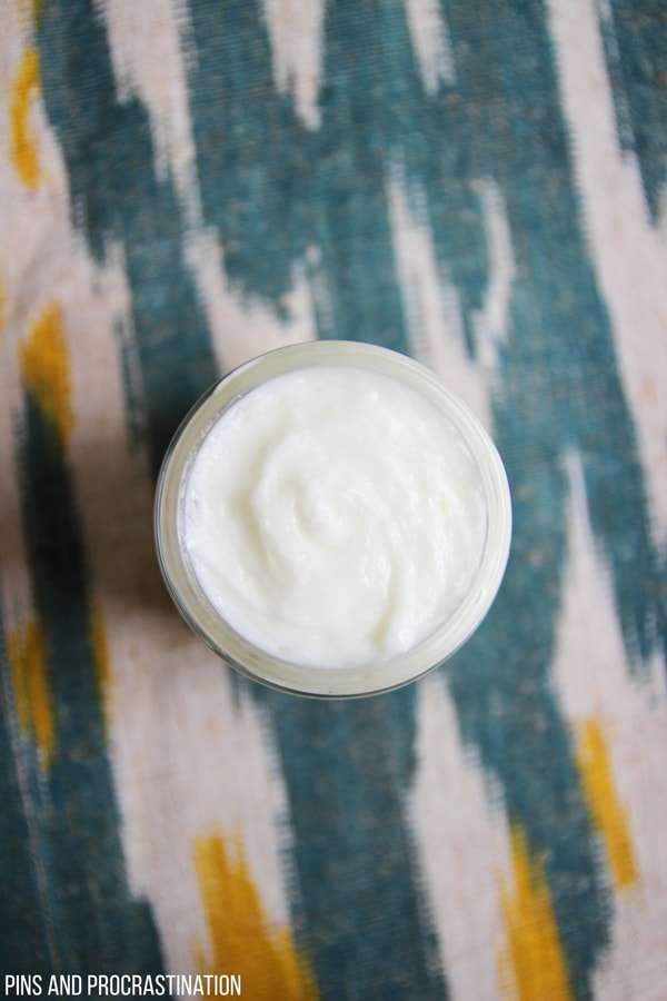 Summer is here- which unfortunately means sunburns. This amazing sunburn soother is natural and easy to make! It is great at helping lessen the pain and discomfort and helping the sunburn heal. Plus it makes a great healthy moisturizer, so you can use it even if you aren't burnt. Made with aloe vera, coconut oil, and other great healthy ingredients it makes a great DIY lotion! This homemade natural sunburn healer is sure to come in handy this summer. 
