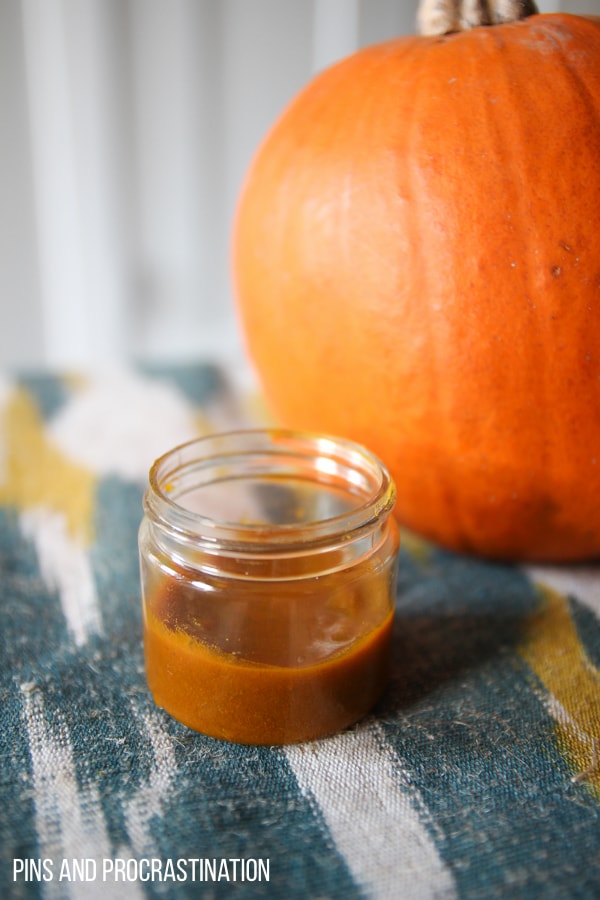 Who knew that pumpkin was so amazing for your skin? This all natural pumpkin face scrub gently exfoliates while reducing inflammation. Plus it feels amazing! My skin can’t get enough- pumpkin is an awesome anti-inflammatory. There’s even a video to show you how it is made. I can’t believe how easy it was to make! 