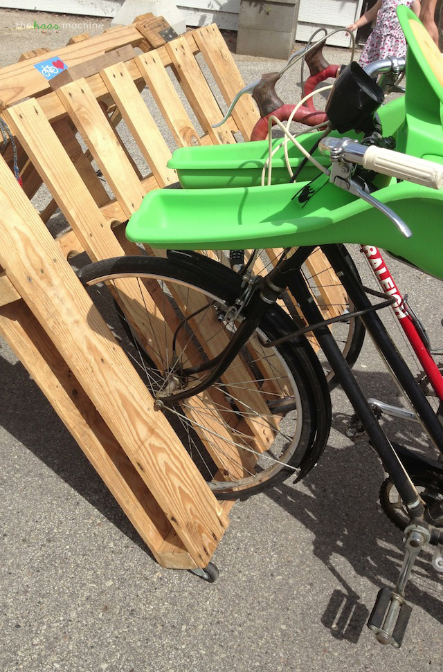 diy pallet bike rack